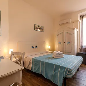 Onlyrooms I - & Quiet Area Guest house