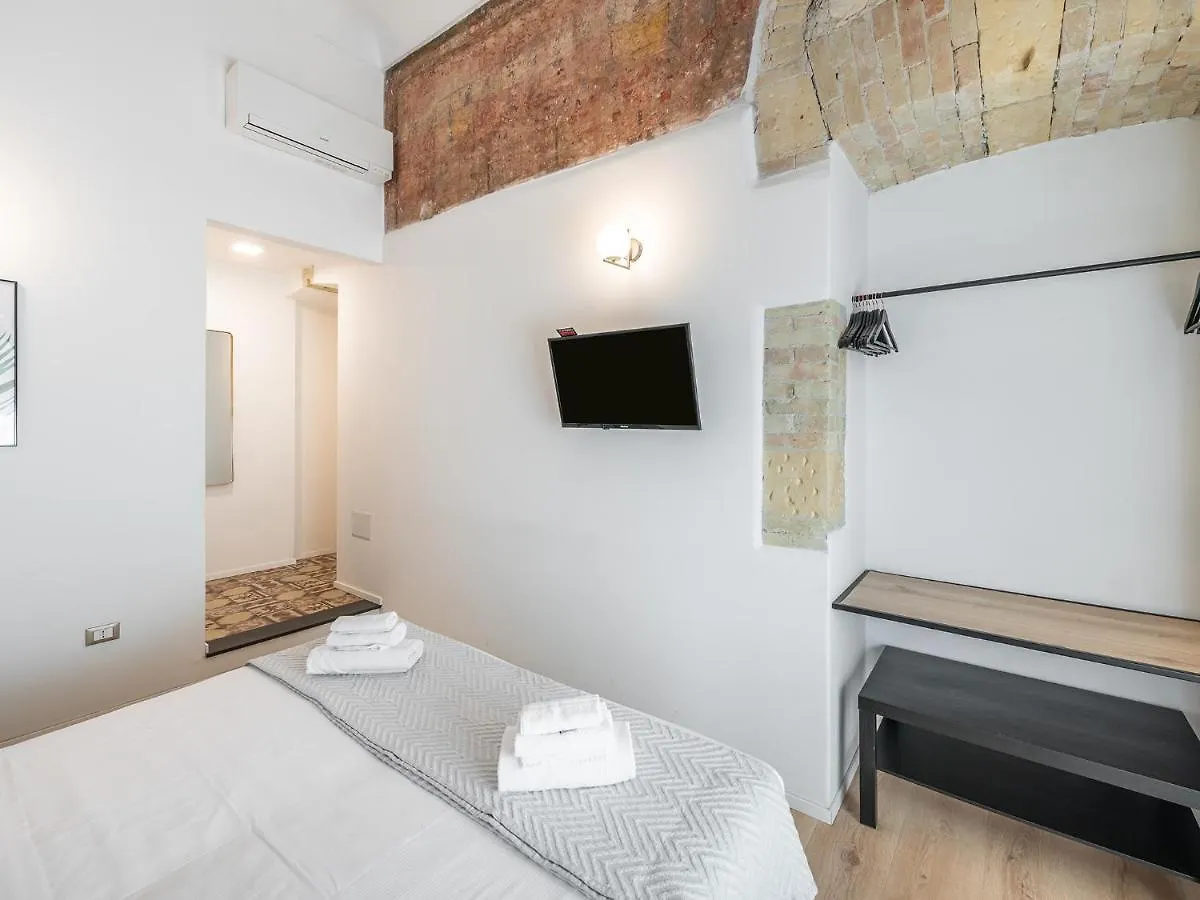 Orma Design Rooms - Historic Centre Cagliari Italien